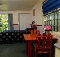 Crays Accommodation - Innes Street - Tourism Gold Coast