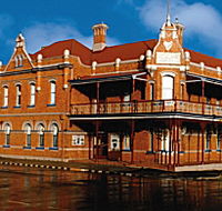 Furners Hotel - Tourism Gold Coast