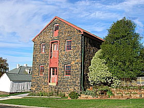 Bluestone Grain Store B&B - Tourism Gold Coast 0