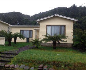 Queenstown Cottages - Owen - Tourism Gold Coast 0
