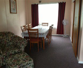 Queenstown Cottages - Owen - Tourism Gold Coast 1