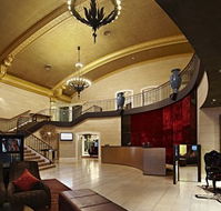 Royce Hotel