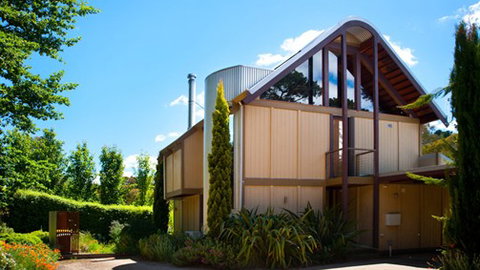 Hepburn Spa Pavilions - Saffron - Tourism Gold Coast 4