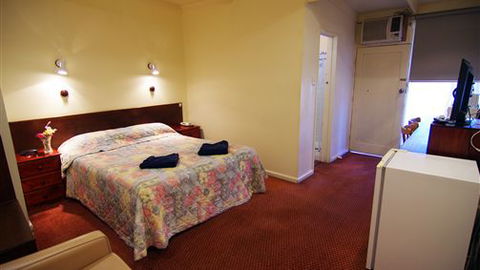 Pioneer Station Motor Inn - Tourism Gold Coast 2