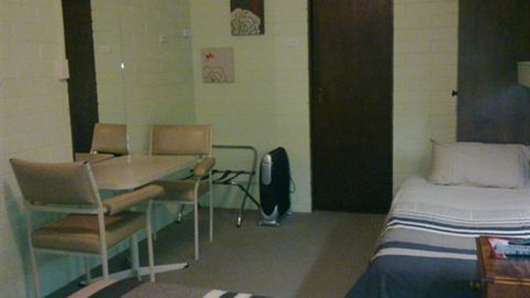 Millers Cottage Motel - Tourism Gold Coast 6