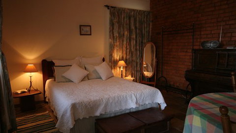 Elmstead Cottages - Tourism Gold Coast 3