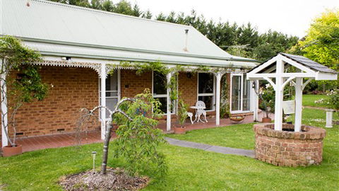 Lakeside Cottage - Tourism Gold Coast 6