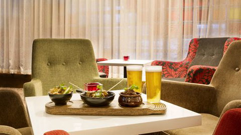 Crowne Plaza Melbourne - Tourism Gold Coast 4