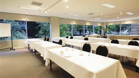 Oaks On Market - Tourism Gold Coast 1