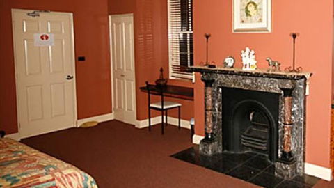 Grand Central Accommodation B&B Cobden - Tourism Gold Coast 1