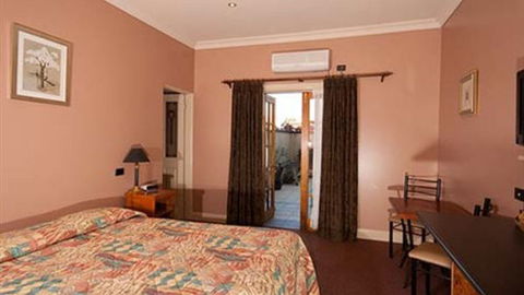 Grand Central Accommodation B&B Cobden - Tourism Gold Coast 2