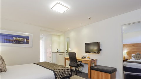 Quality Hotel Bayside Geelong - Tourism Gold Coast 2