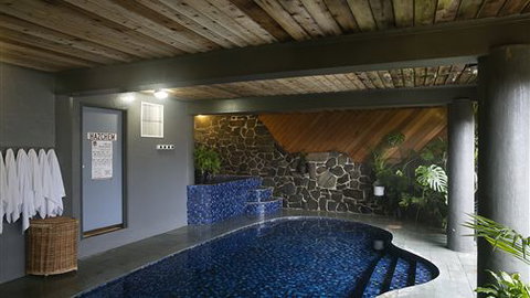 Falls Creek Hotel - Tourism Gold Coast 2