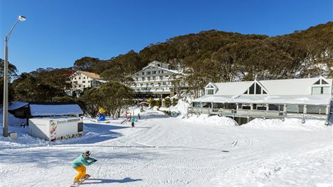Falls Creek Hotel - Tourism Gold Coast 6