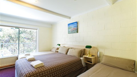 Falls Creek Hotel - Tourism Gold Coast 4