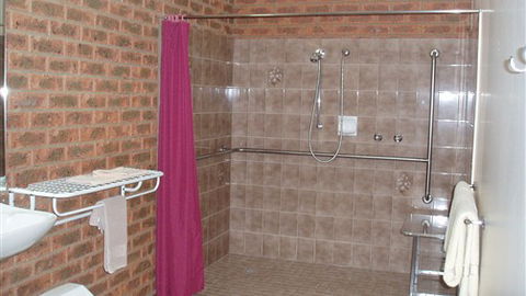 Advance Motel - Tourism Gold Coast 6