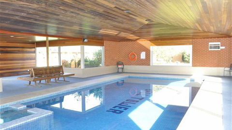 Bell Tower Inn - Tourism Gold Coast 0