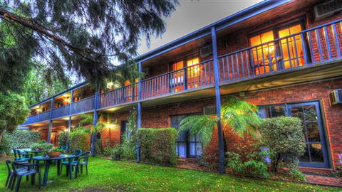 Armour Motor Inn - Tourism Gold Coast 0