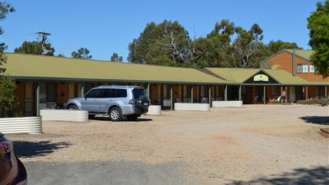 Mountain View Motor Inn And Holiday Lodges - Tourism Gold Coast 1