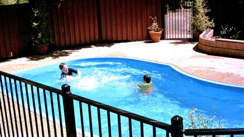 Castlemaine Central Cabin & Van Park - Tourism Gold Coast 1
