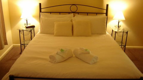Snowstream Riverside Apartments - Tourism Gold Coast 3