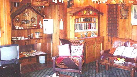 Karelia Alpine Lodge - Tourism Gold Coast 1