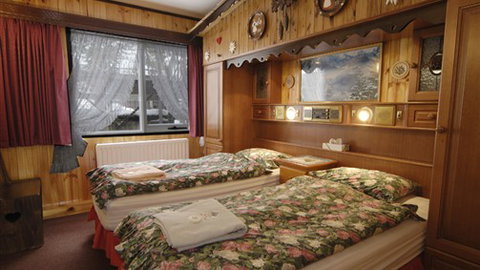 Karelia Alpine Lodge - Tourism Gold Coast 4