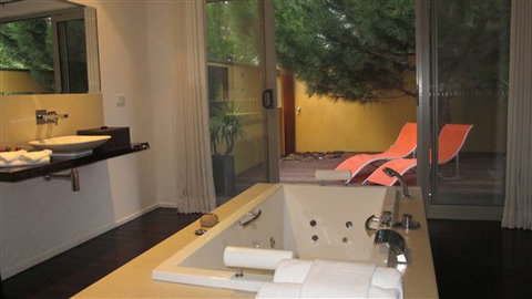 Blue Cliffs Retreat - Tourism Gold Coast 2