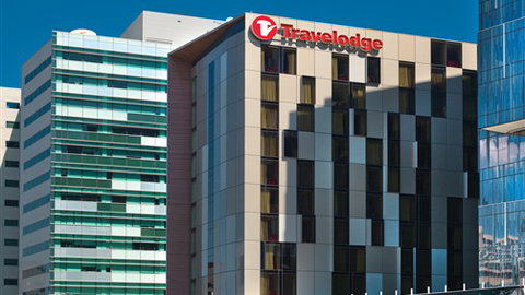 Travelodge Docklands - Tourism Gold Coast 0