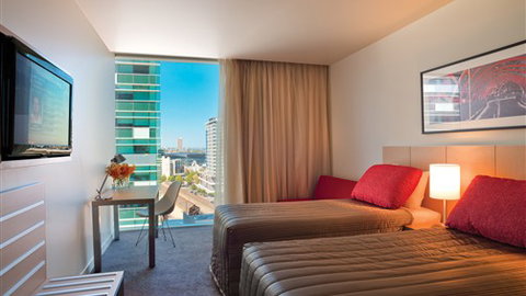 Travelodge Docklands - Tourism Gold Coast 3