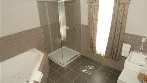 Seymours On Lydiard - Tourism Gold Coast 2