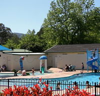 Porepunkah Pines Holiday Park