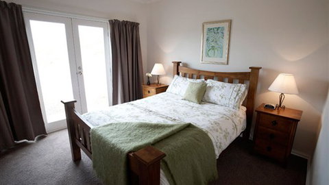 Strath Valley View Bed And Breakfast - Tourism Gold Coast 0