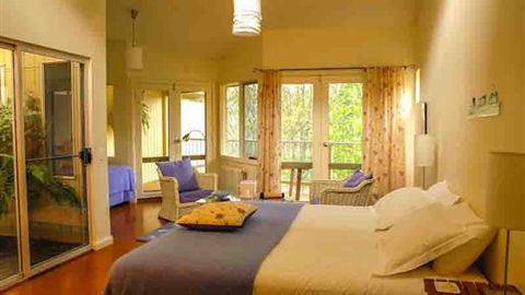 Waterholes Guest House - Tourism Gold Coast 0