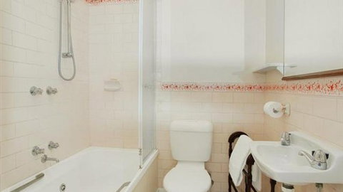Benambra B&B - Tourism Gold Coast 6