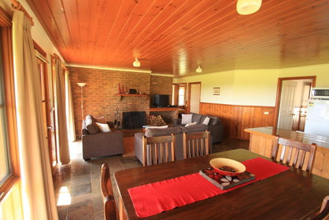 Apollo Bay Cottages - Tourism Gold Coast 4