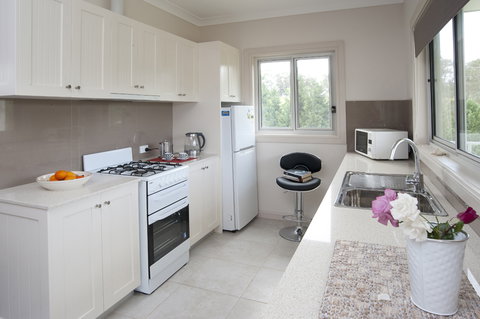 Highfields Country Cottages - Tourism Gold Coast 3