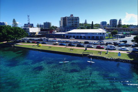 Lakes And Ocean Hotel - Tourism Gold Coast 1