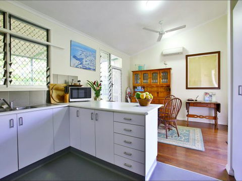 Litchfield Tropical Retreat - Tourism Gold Coast 3
