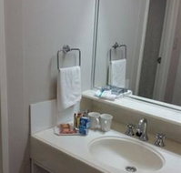 Beachcomber Hotel and Conference Centre - Tourism Gold Coast