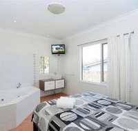 Love Shack - Tourism Gold Coast