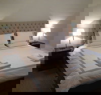 Aston House - Tourism Gold Coast