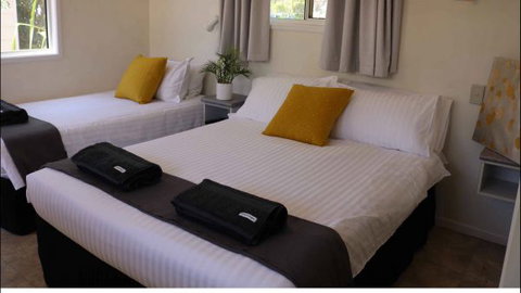 Mataranka Roadhouse And Cabins - Tourism Gold Coast 0