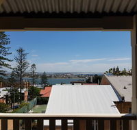 Newcastle Terraces and Apartments - Harbourside Apartment - Tourism Gold Coast