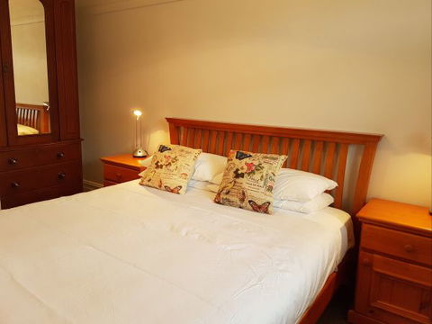 Newcastle Terraces And Apartments - Harbourside Apartment - Tourism Gold Coast 2