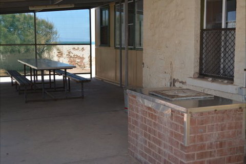 Point Lowly Lighthouse Cottages - Tourism Gold Coast 2