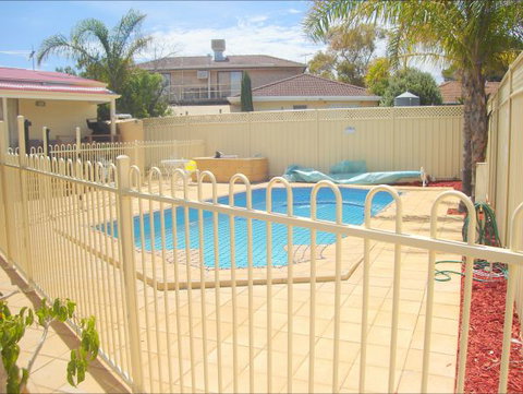 Christies Cottage For Holidays And Relocations. - Tourism Gold Coast 1