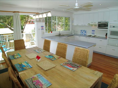 Shoal Bay Riggers - Tourism Gold Coast 3