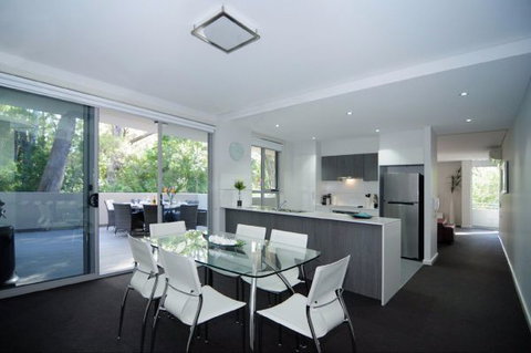 Aqua Leaf Apartment - Tourism Gold Coast 12