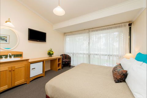 Berri Hotel - Tourism Gold Coast 3